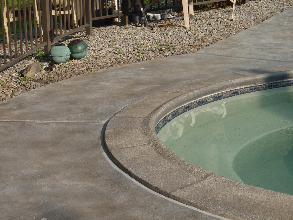 Skip Troweled & Stained Pool Deck - Diamond Kote Decorative Concrete